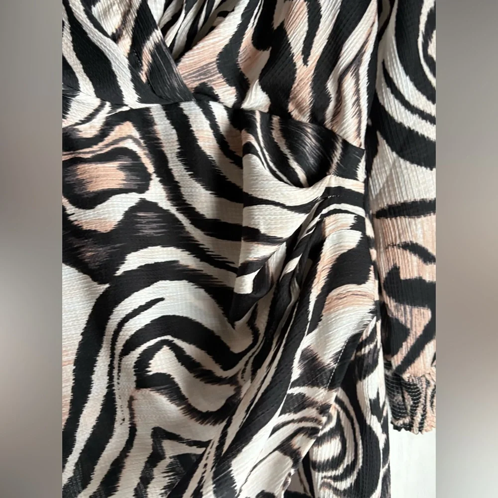 Anthropologie Faux Wrap Zebra Print Long Sleeve Mini Dress sz 12P - Picture 7 of 15